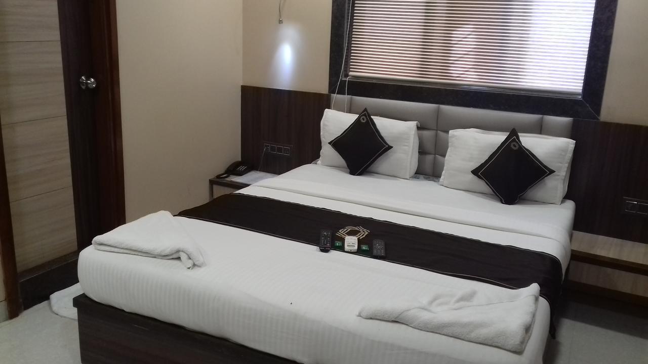 Shine Hospitality Hotel มุมไบ ภายนอก รูปภาพ